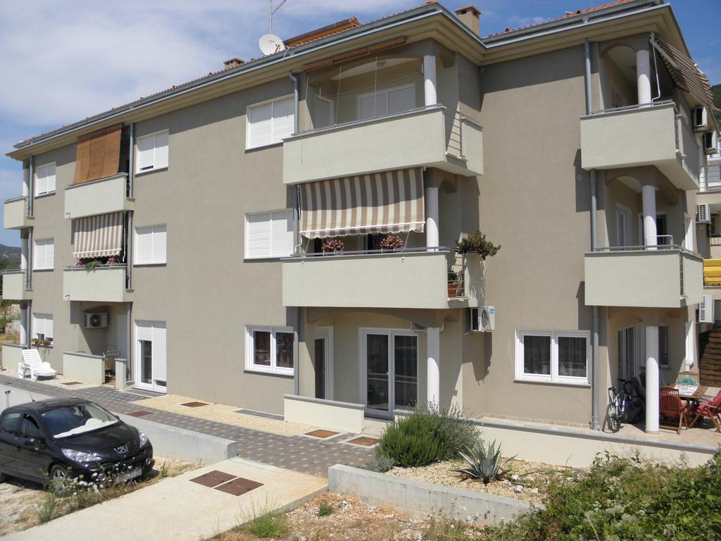 Apartments Mara Cres Exterior foto