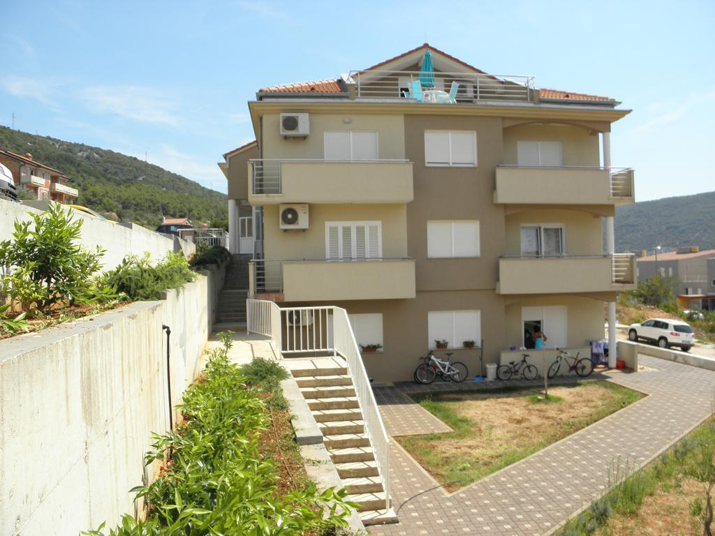 Apartments Mara Cres Quarto foto