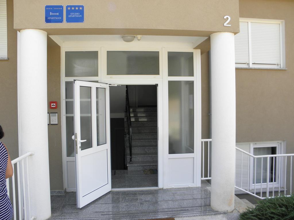 Apartments Mara Cres Quarto foto