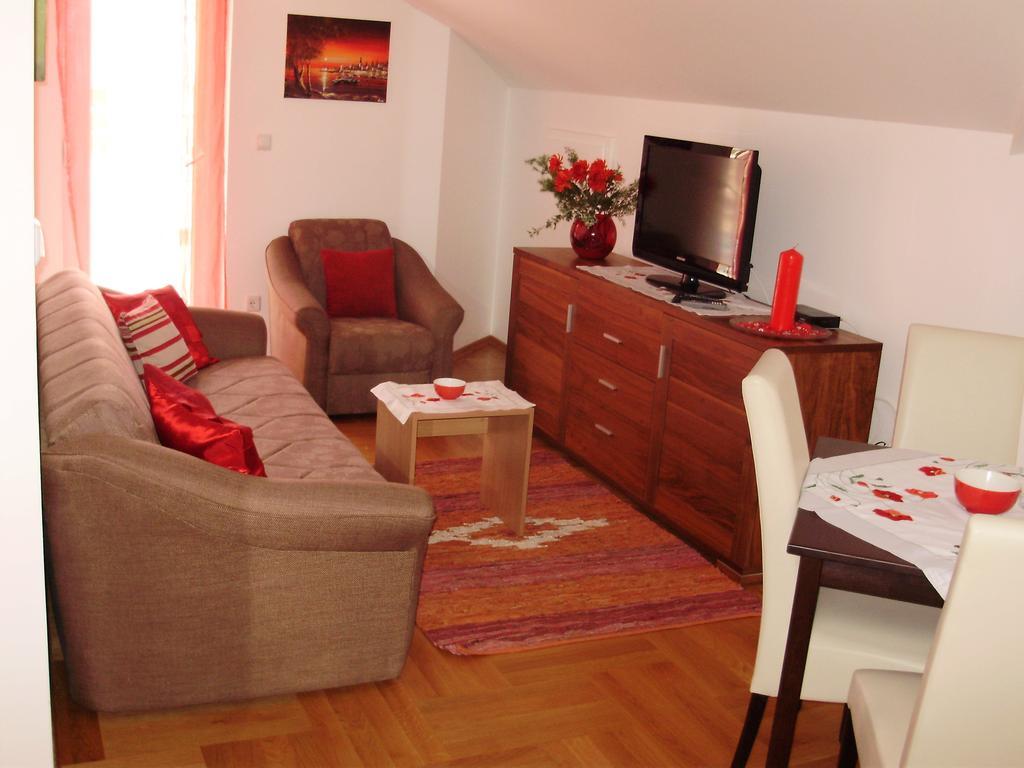 Apartments Mara Cres Quarto foto